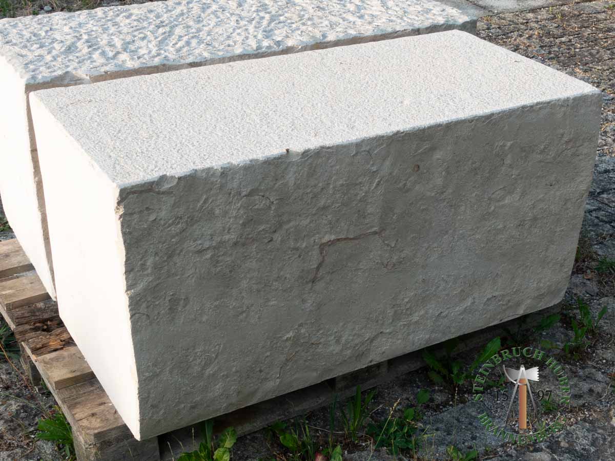 Sitzblöcke - BayJura Sitzblock gespalten gestockt 50 - Sbl-12002-03_01 - Steinbruch Huber